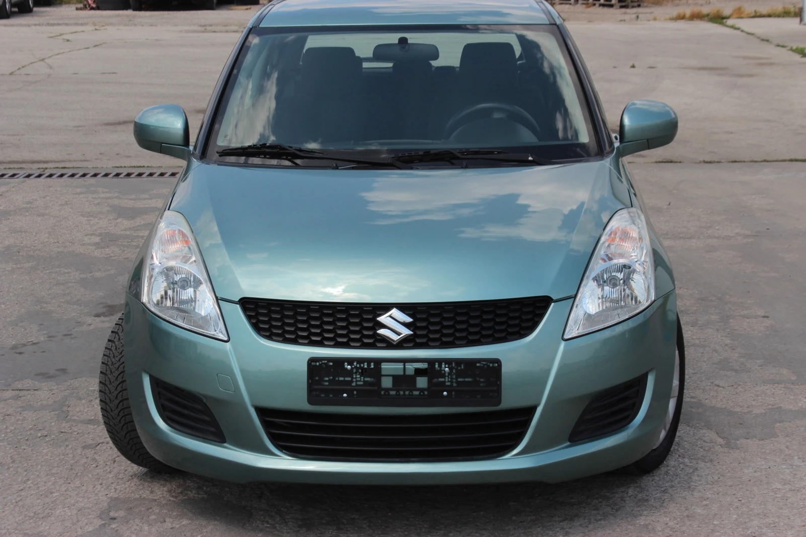 Suzuki Swift 1.2i 95к.с. УНИКАТ ШВЕЙЦАРИЯ - изображение 2