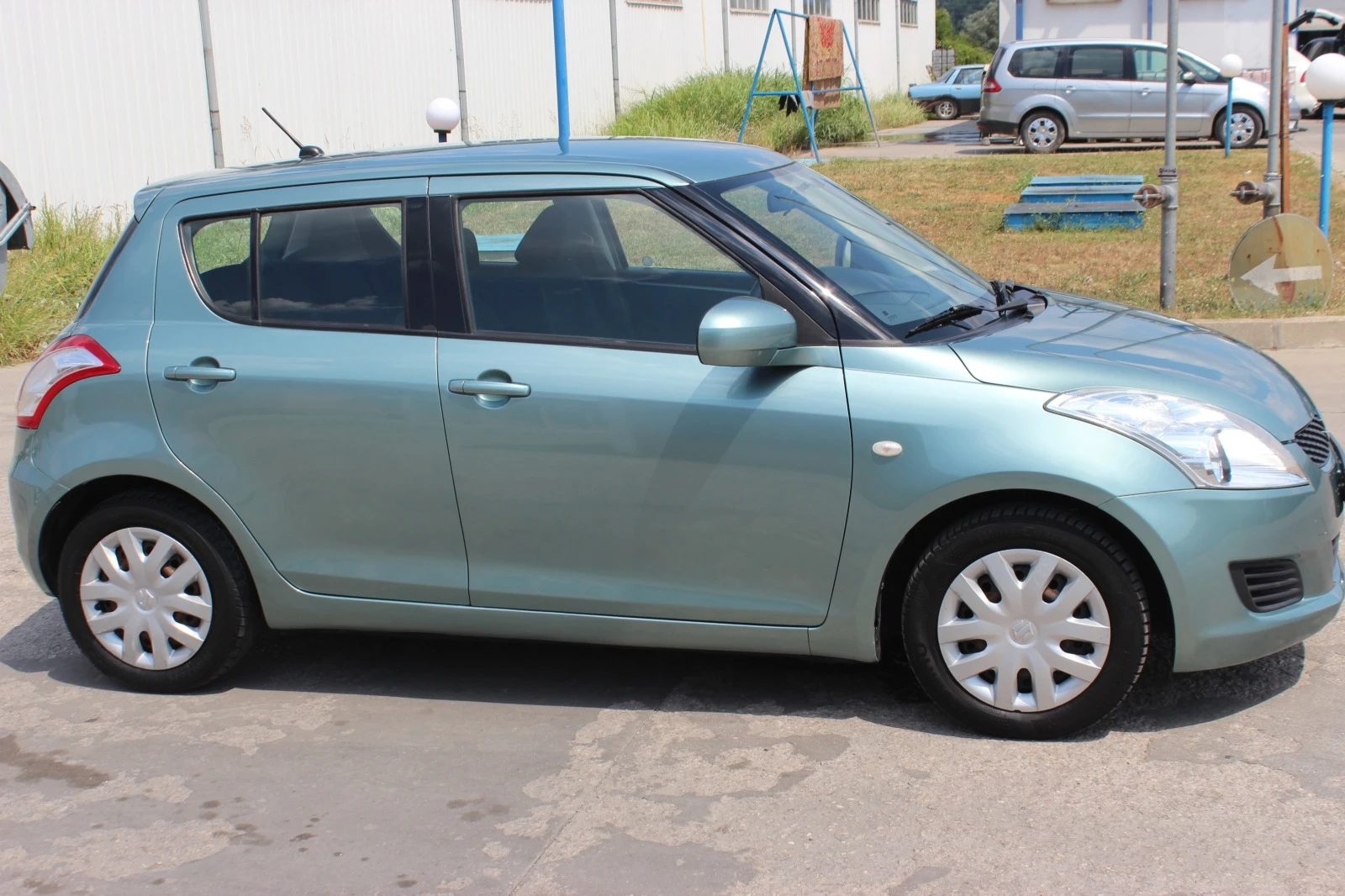 Suzuki Swift 1.2i 95к.с. УНИКАТ ШВЕЙЦАРИЯ - изображение 4