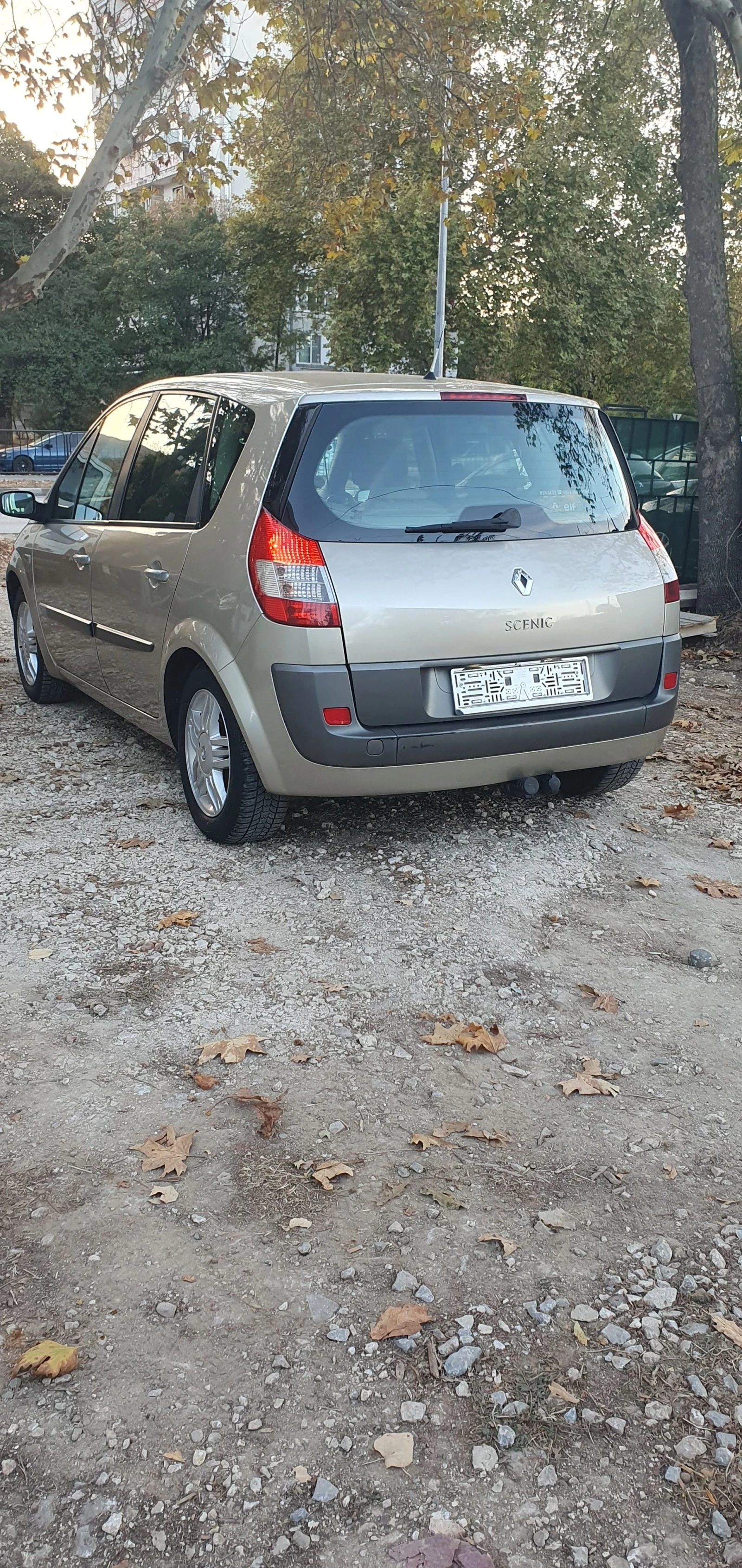 Renault Scenic 2.0 бензин 134к.с.  - изображение 8