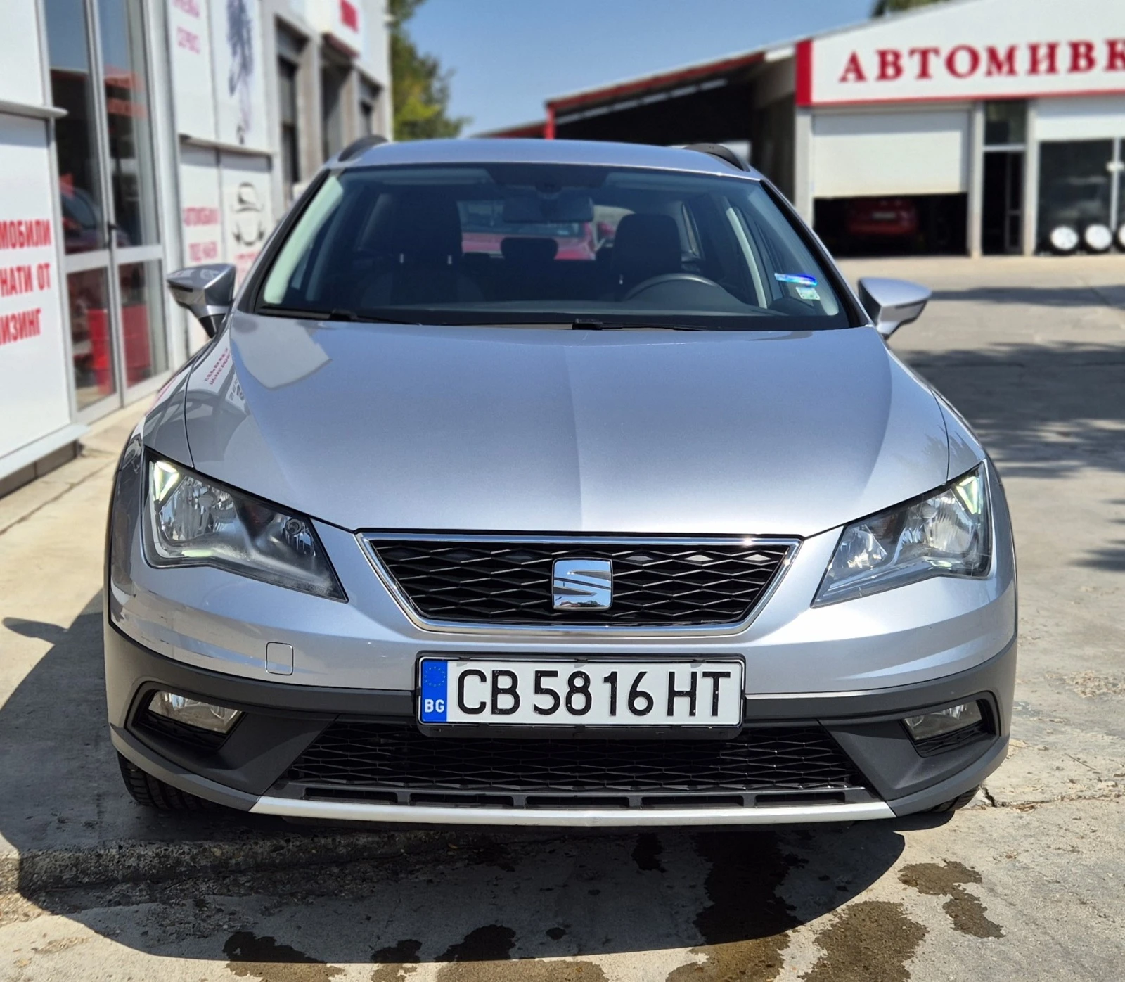 Seat Leon X-Perience 2.0TDI 184к.с. DSG 4DRIVE - изображение 2