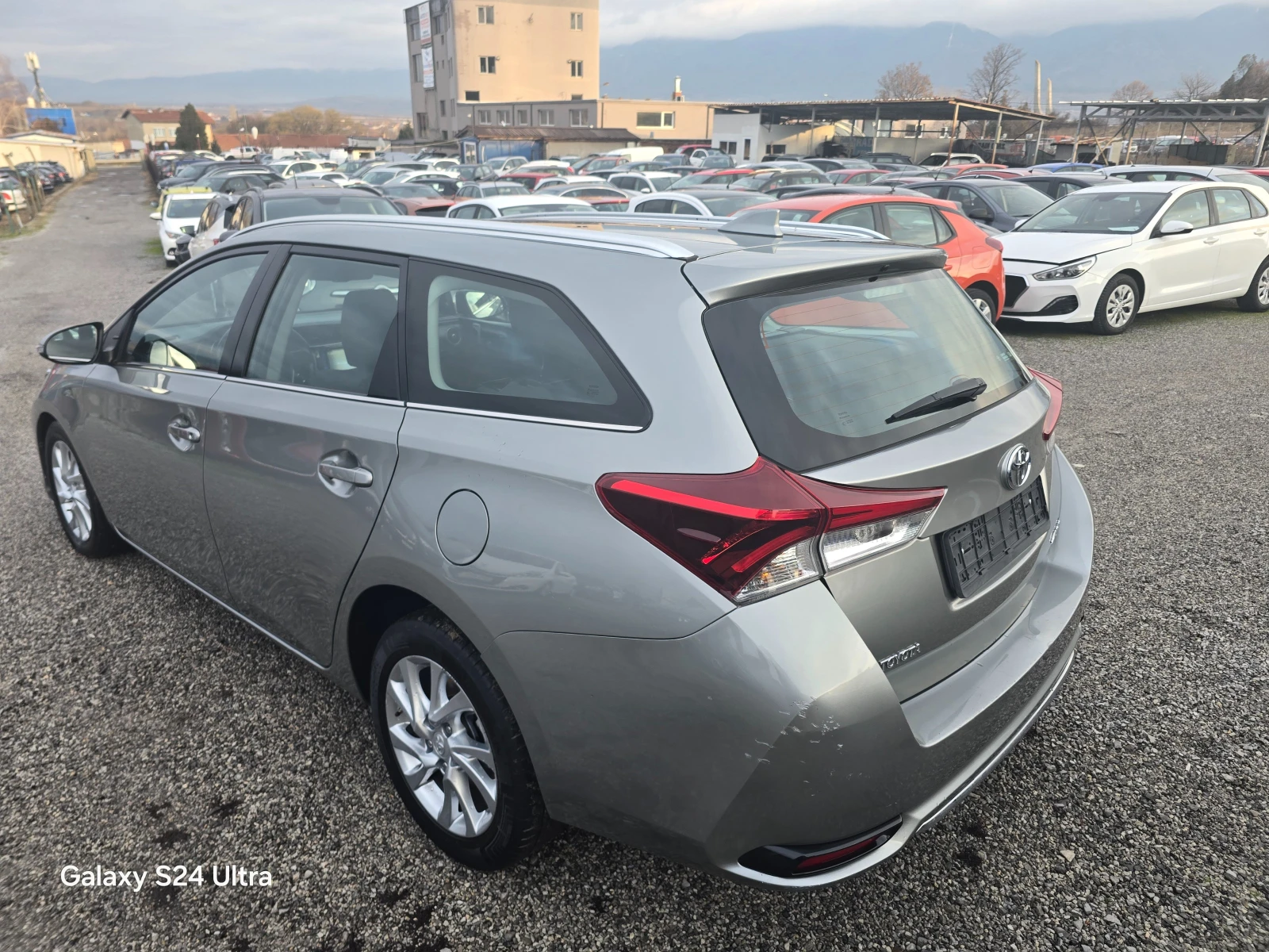 Toyota Auris 1.6D4D-NAVI-EURO6 - изображение 7