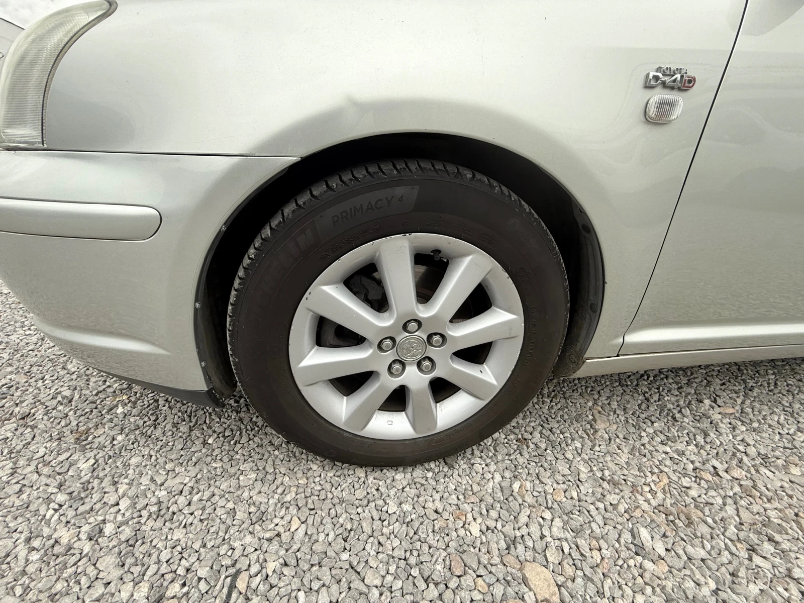 Toyota Avensis  - изображение 4