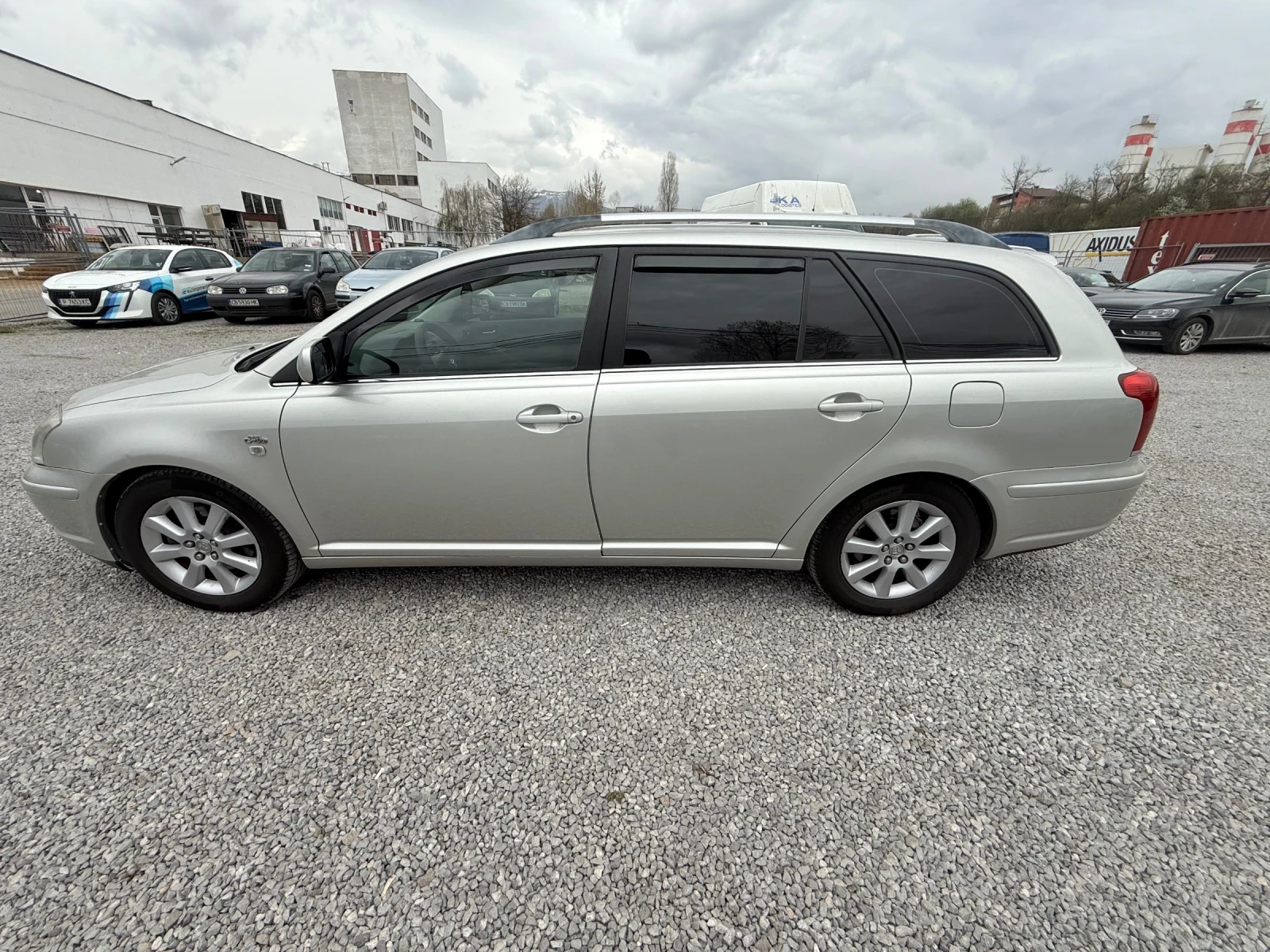 Toyota Avensis  - изображение 6