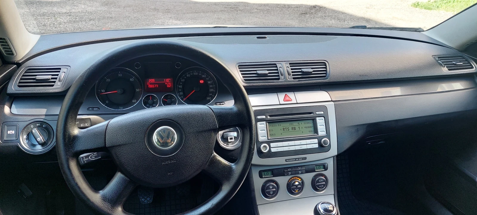 VW Passat  - изображение 10