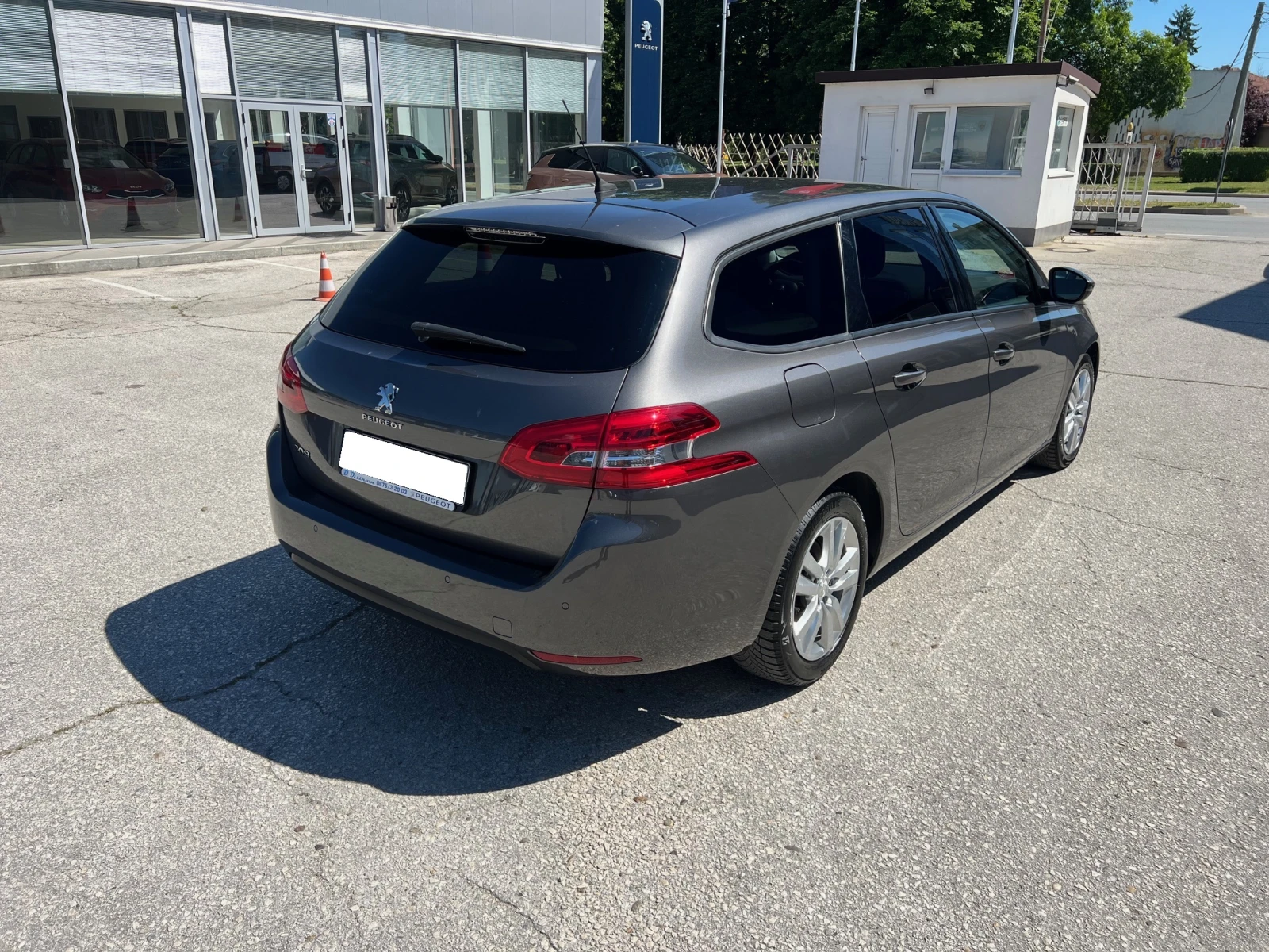 Peugeot 308 SW 1.5 BlueHDi 102 - изображение 5