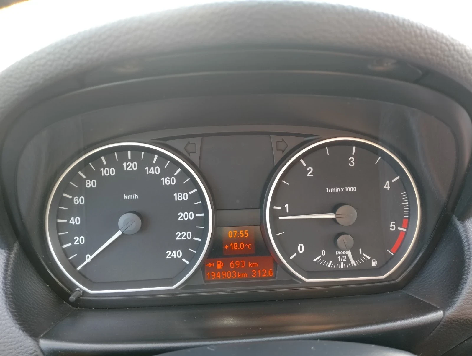 BMW 118 facelift 6ск - изображение 9