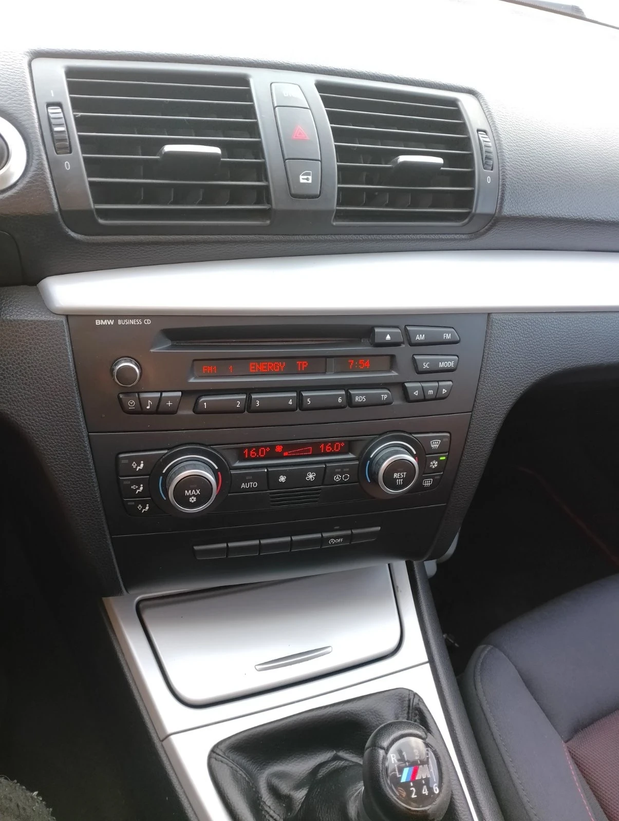 BMW 118 facelift 6ск - изображение 8