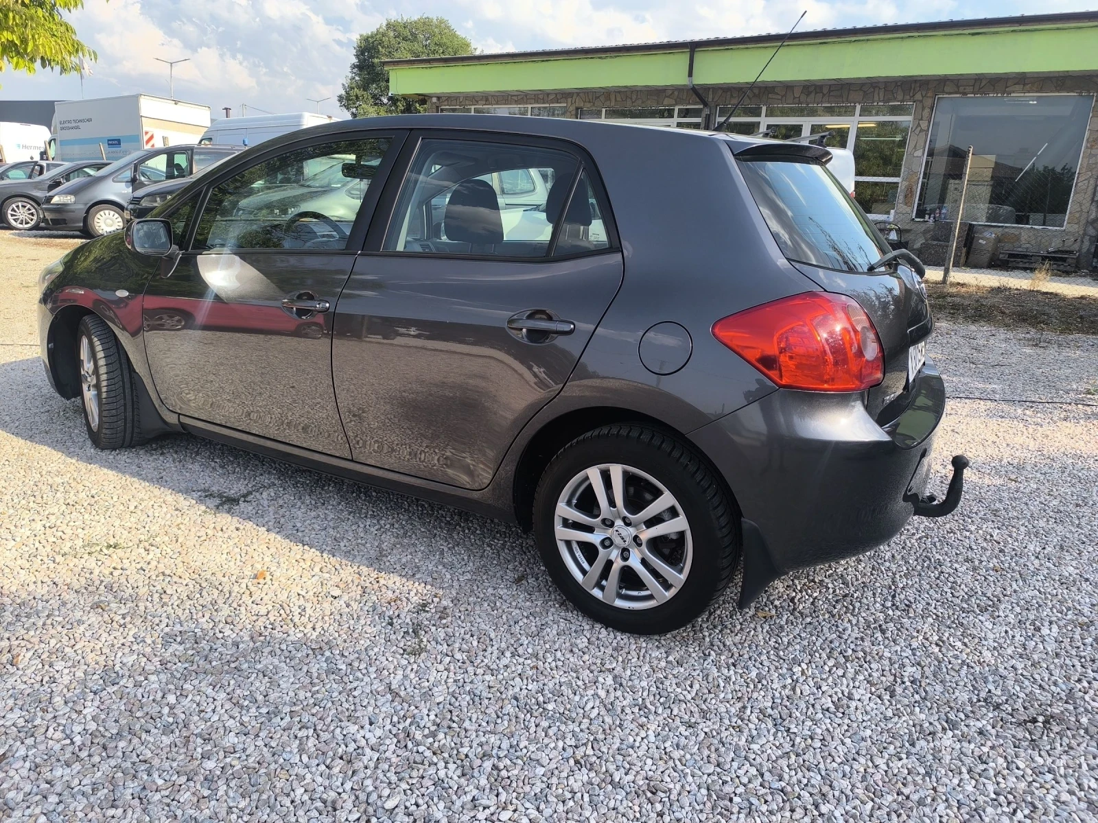 Toyota Auris  - изображение 3