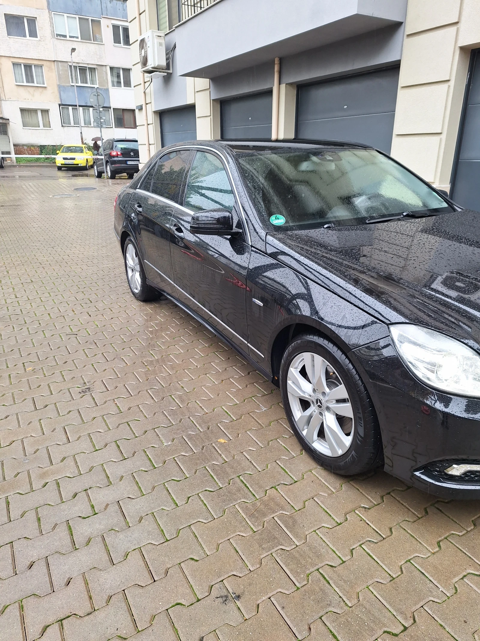 Mercedes-Benz E 350 Седан - изображение 10