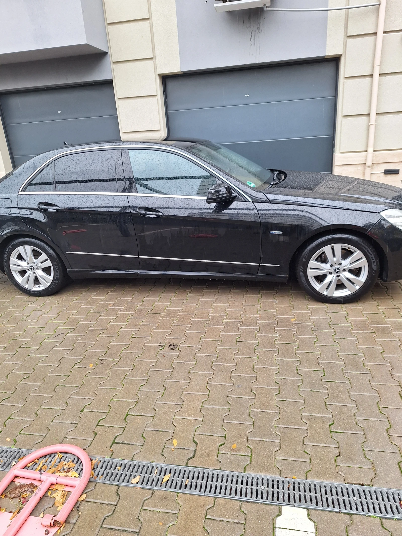 Mercedes-Benz E 350 Седан - изображение 9