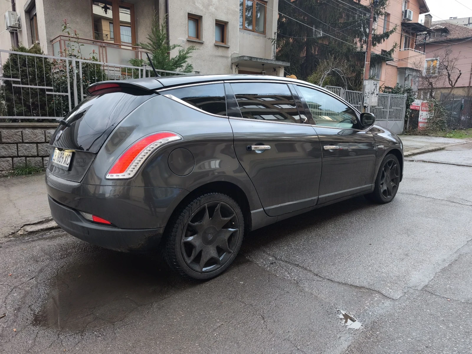 Lancia Delta 1.6 Multijet, снимка 2 - Автомобили и джипове - 53726907