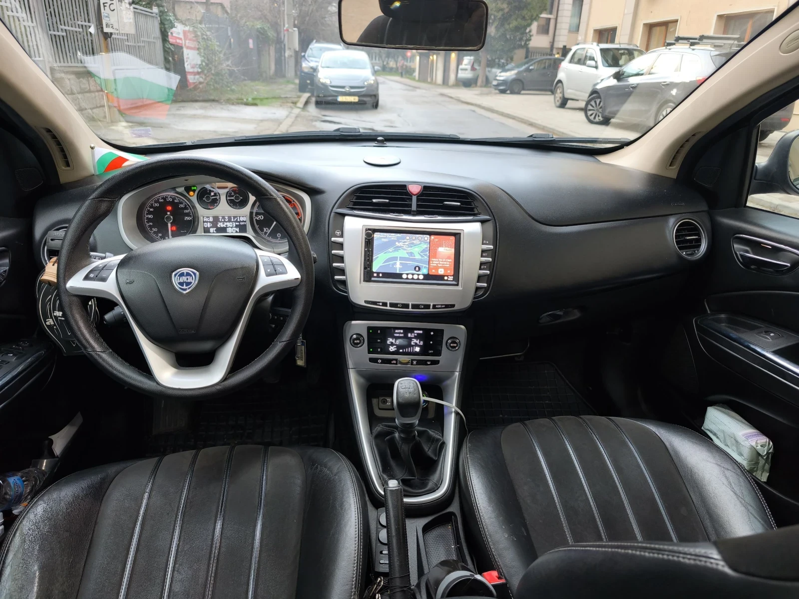 Lancia Delta 1.6 Multijet, снимка 7 - Автомобили и джипове - 53726907