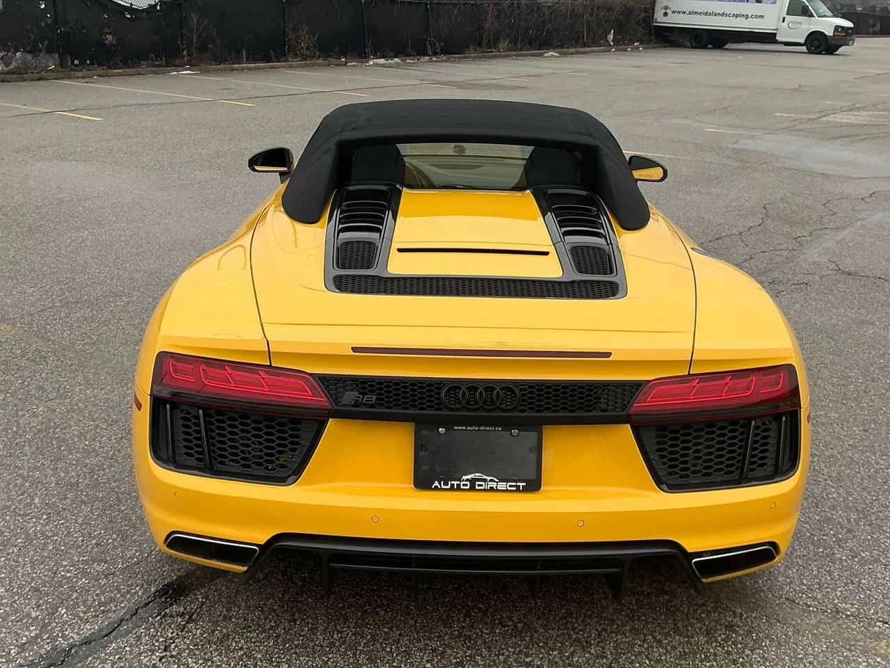 Audi R8  V10 / CONVERTABLE /B&O, снимка 4 - Автомобили и джипове - 53924585