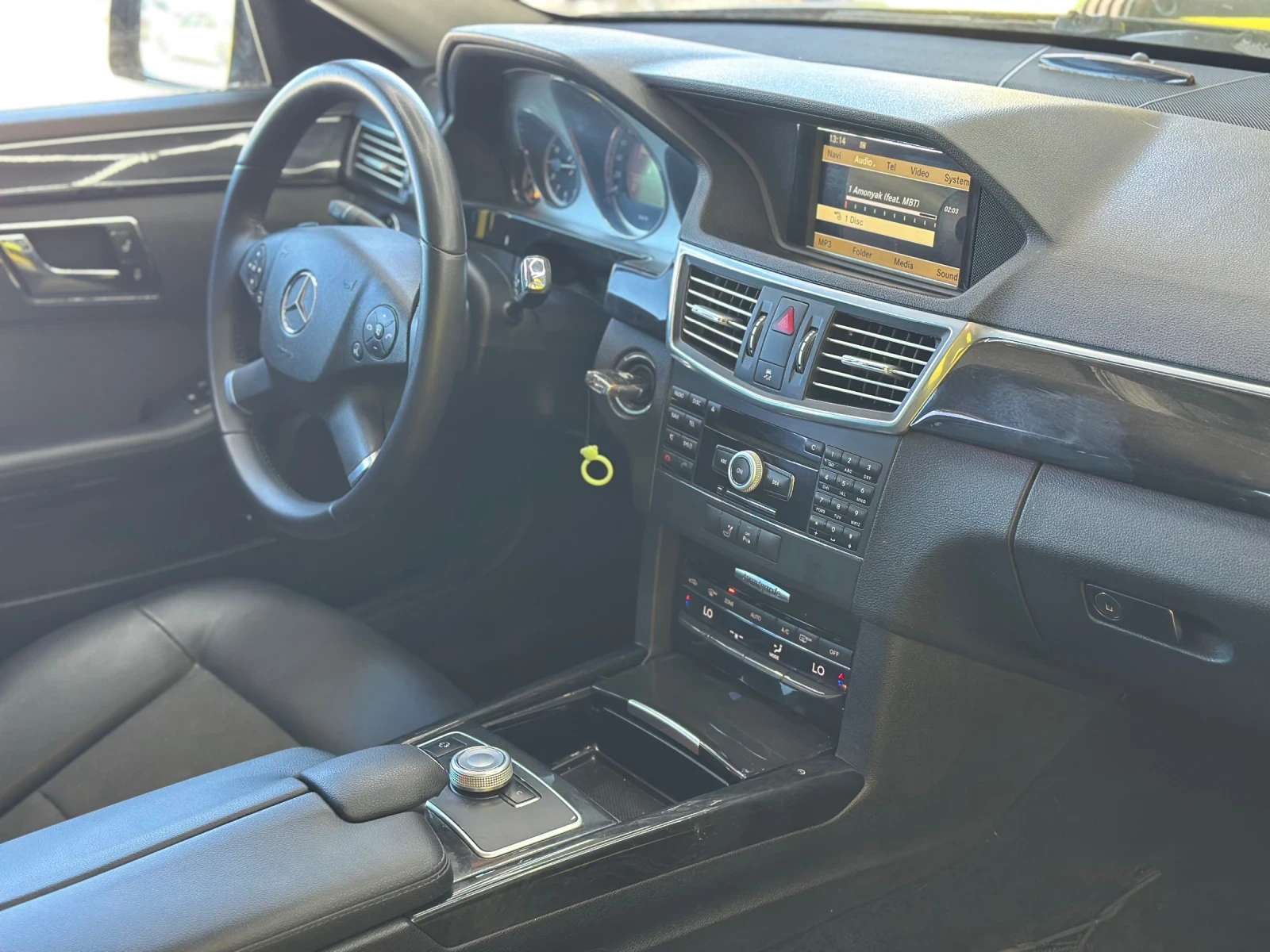 Mercedes-Benz E 350 CDI/Avantguarde, снимка 8 - Автомобили и джипове - 54136239