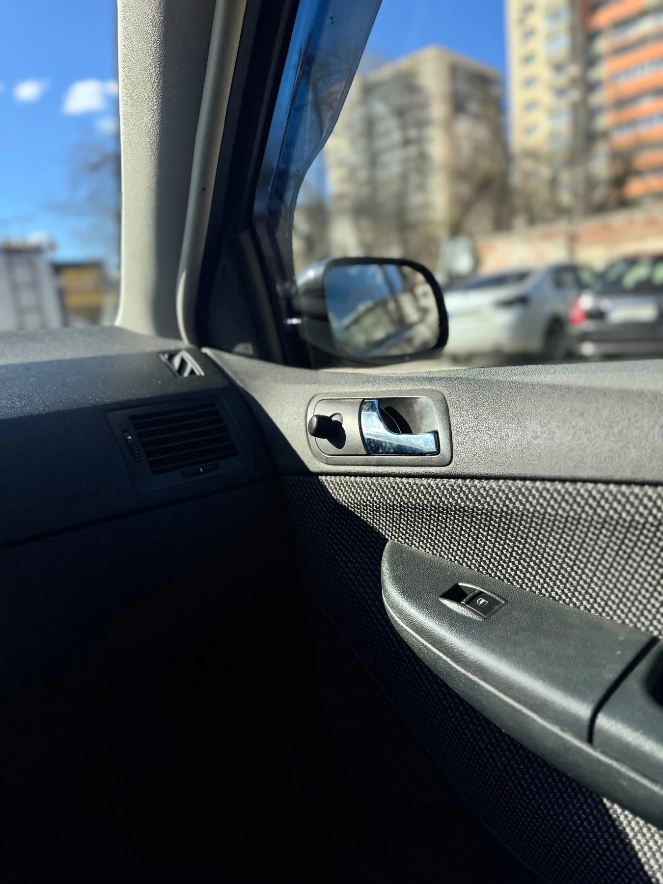 Skoda Fabia, снимка 13 - Автомобили и джипове - 54157491