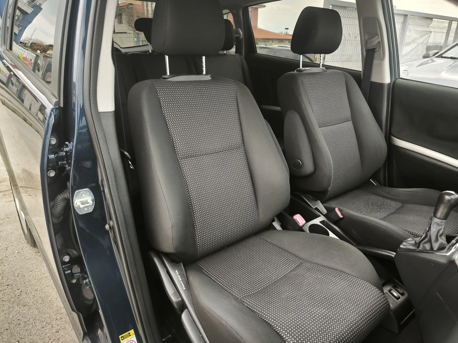 Toyota Corolla verso 2.2D4D | Mobile.bg � ����������� 8