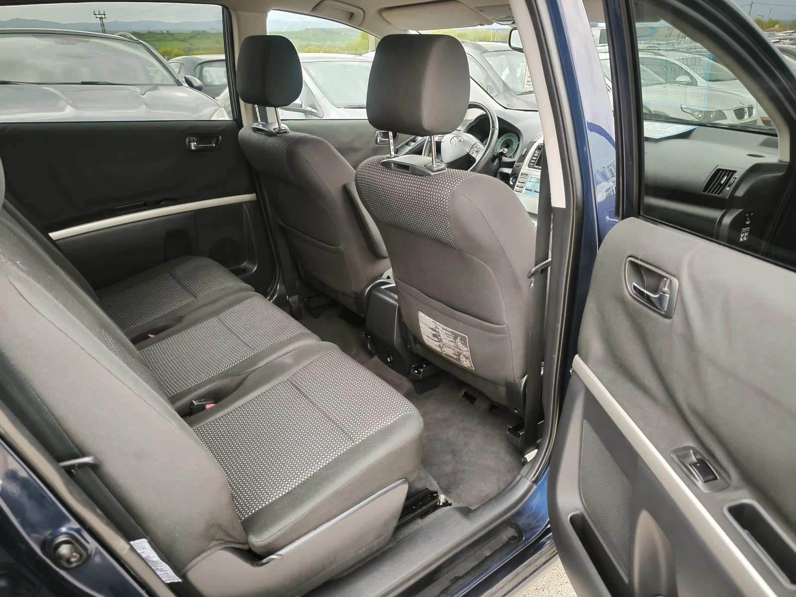 Toyota Corolla verso 2.2D4D | Mobile.bg � ����������� 11