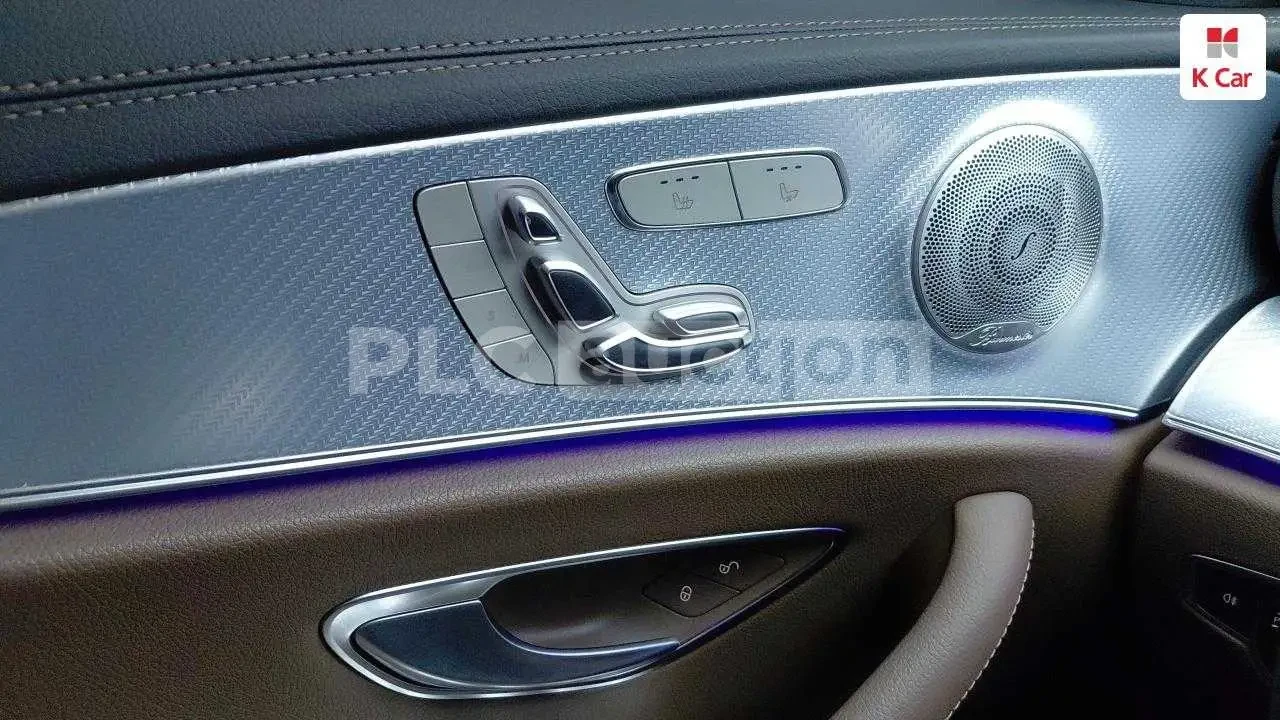 Mercedes-Benz E 350 * ХЕД ЪП * ОБУХВАНЕ * BURMESTER * АМБИЕНТНО, снимка 5 - Автомобили и джипове - 54301107