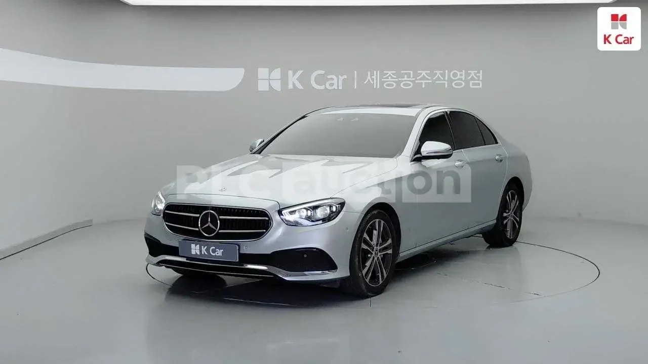 Mercedes-Benz E 350 * ХЕД ЪП * ОБУХВАНЕ * BURMESTER * АМБИЕНТНО