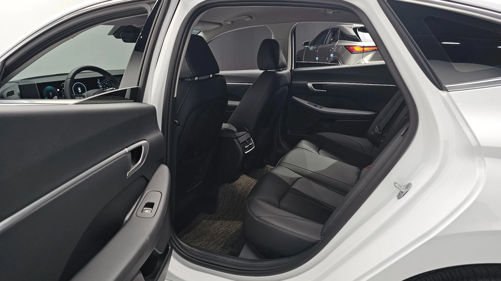 Hyundai Sonata The Edge (DN8)* 1.6 Turbo S, снимка 13 - Автомобили и джипове - 54862024