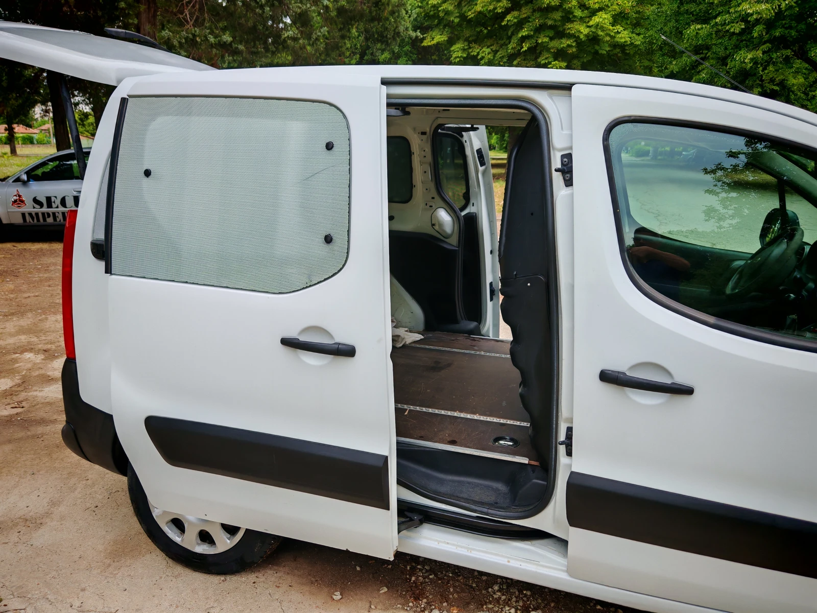 Peugeot Partner 1.6HDi 2+ 1 места, снимка 6 - Автомобили и джипове - 55318708