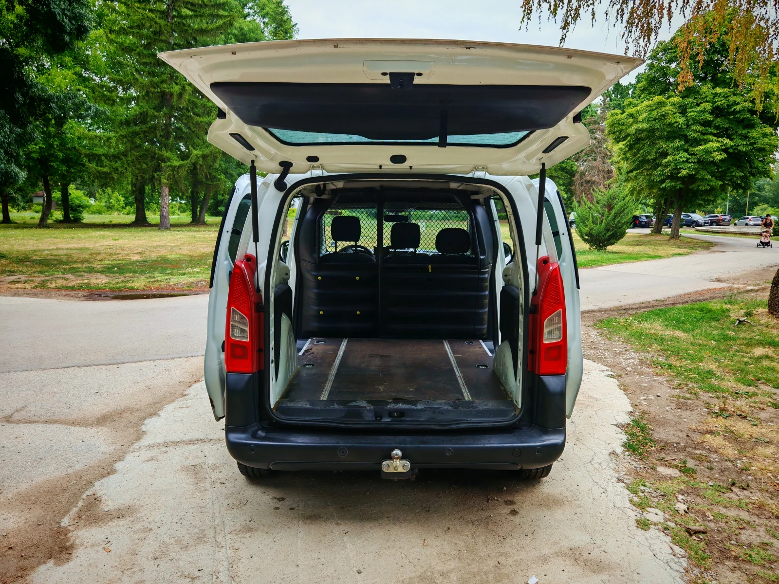 Peugeot Partner 1.6HDi 2+ 1 места, снимка 7 - Автомобили и джипове - 55318708