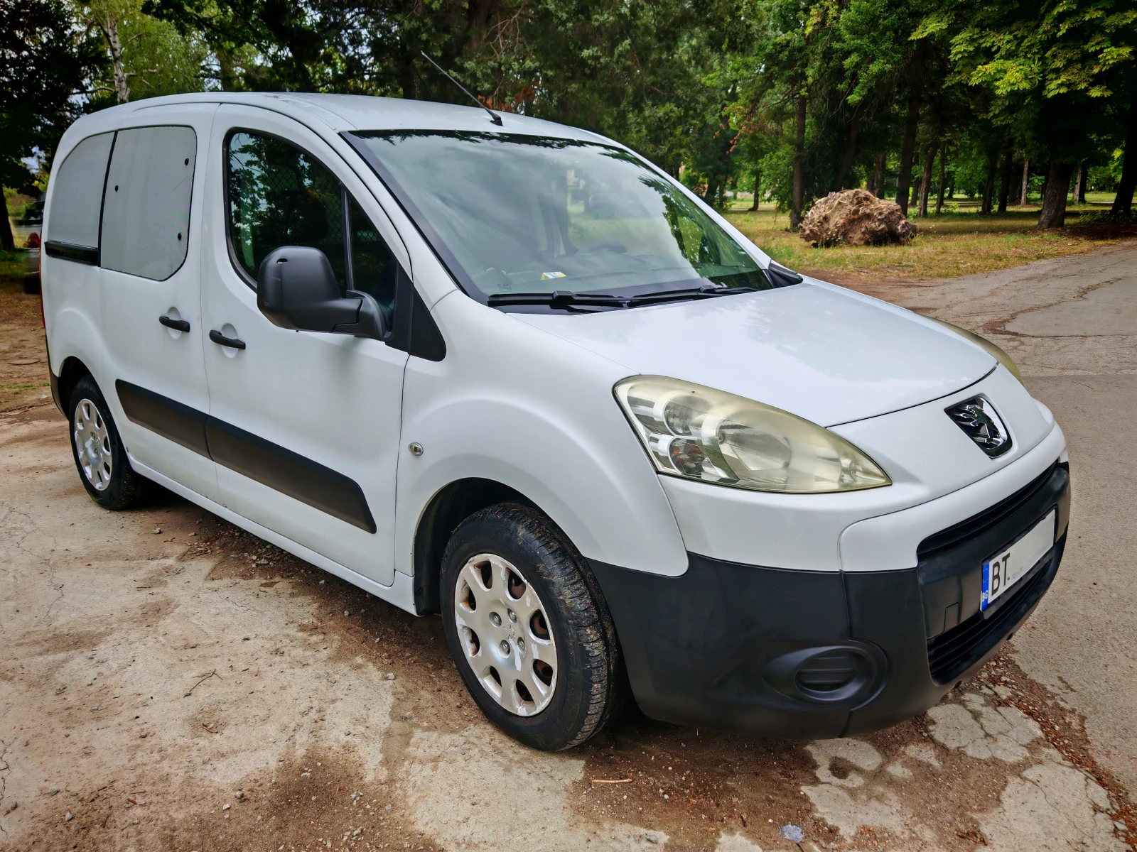 Peugeot Partner 1.6HDi 2+ 1 места, снимка 2 - Автомобили и джипове - 55318708