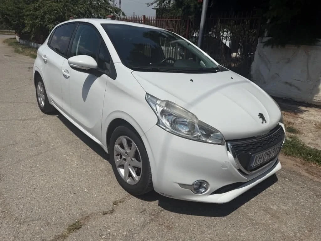 Peugeot 208, снимка 14 - Автомобили и джипове - 55533182