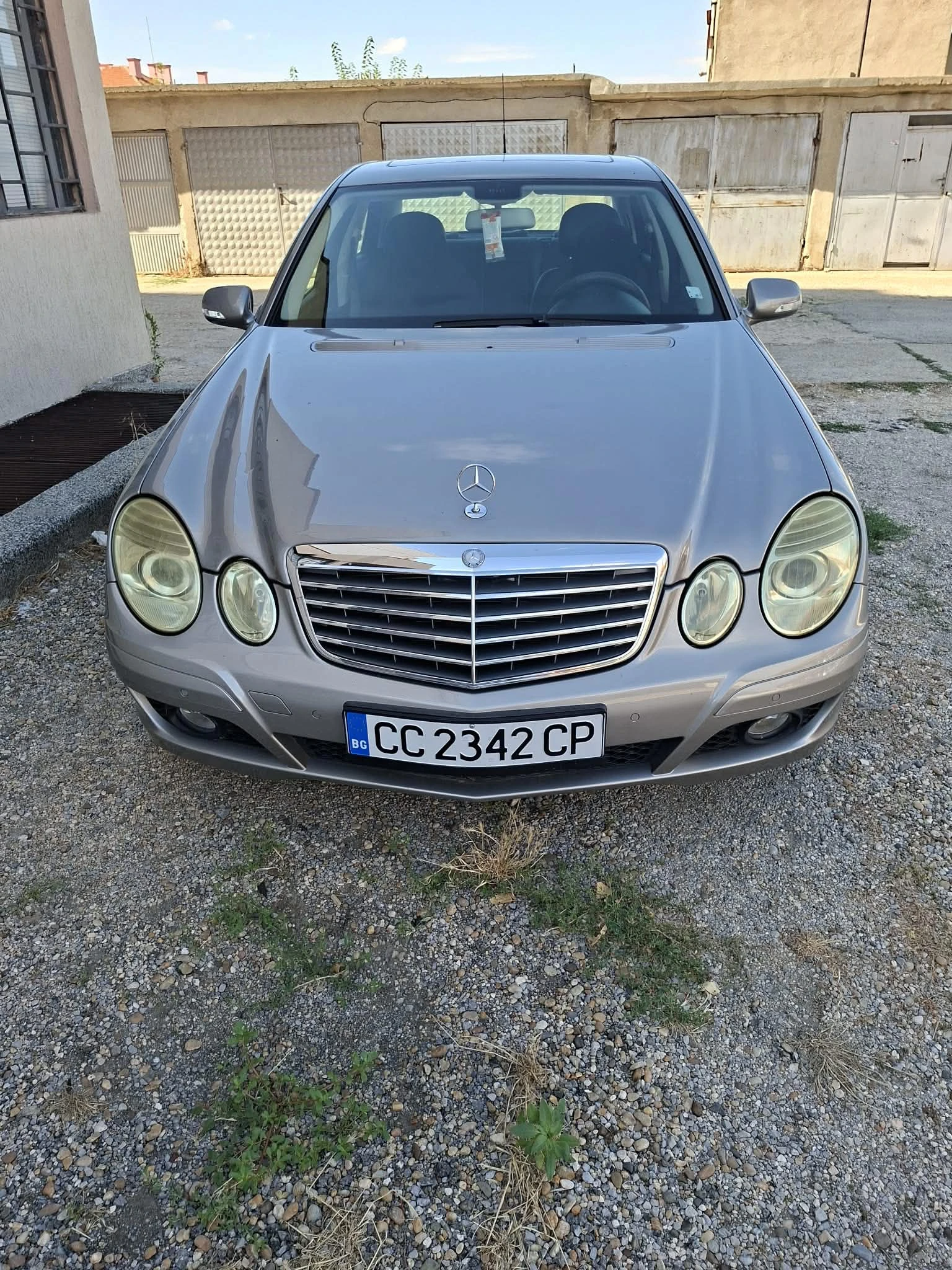 Mercedes-Benz E 200