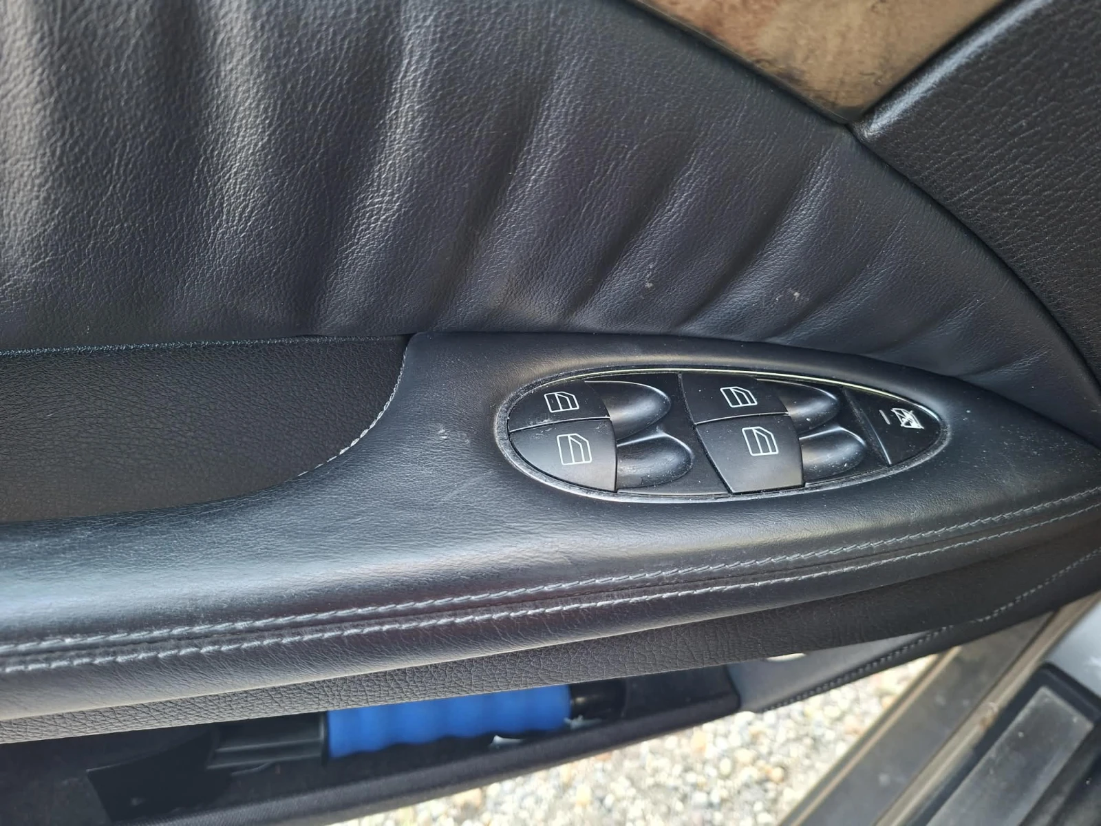 Mercedes-Benz E 200, снимка 4 - Автомобили и джипове - 55733081