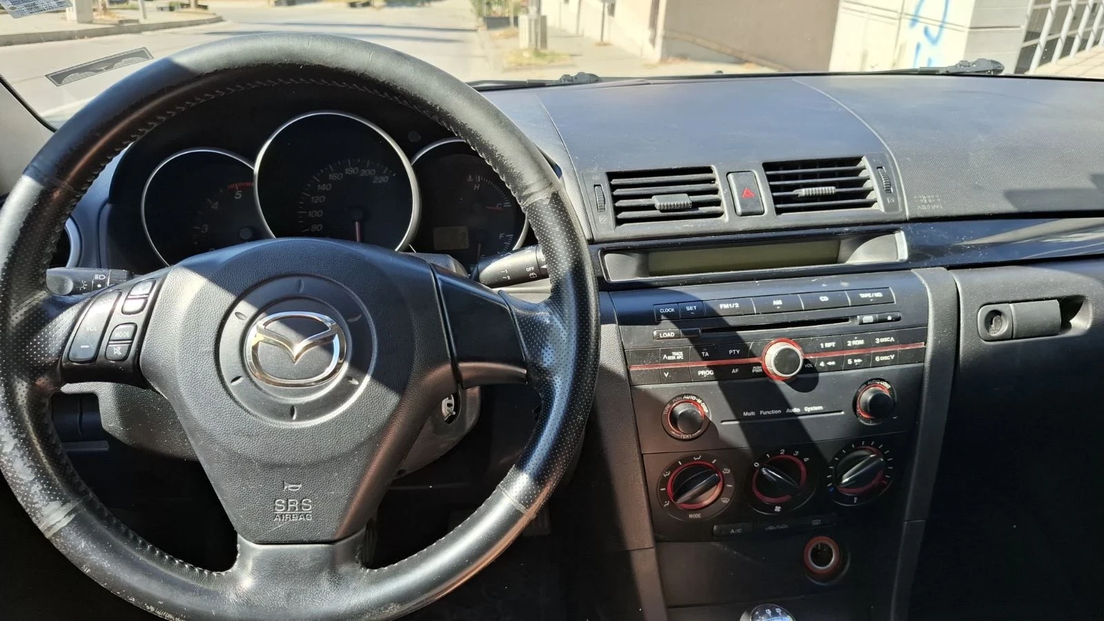 Mazda 3, снимка 9 - Автомобили и джипове - 56127596