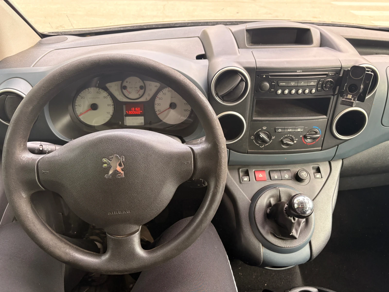 Peugeot Partner 1.6 tepee, снимка 12 - Автомобили и джипове - 56567414