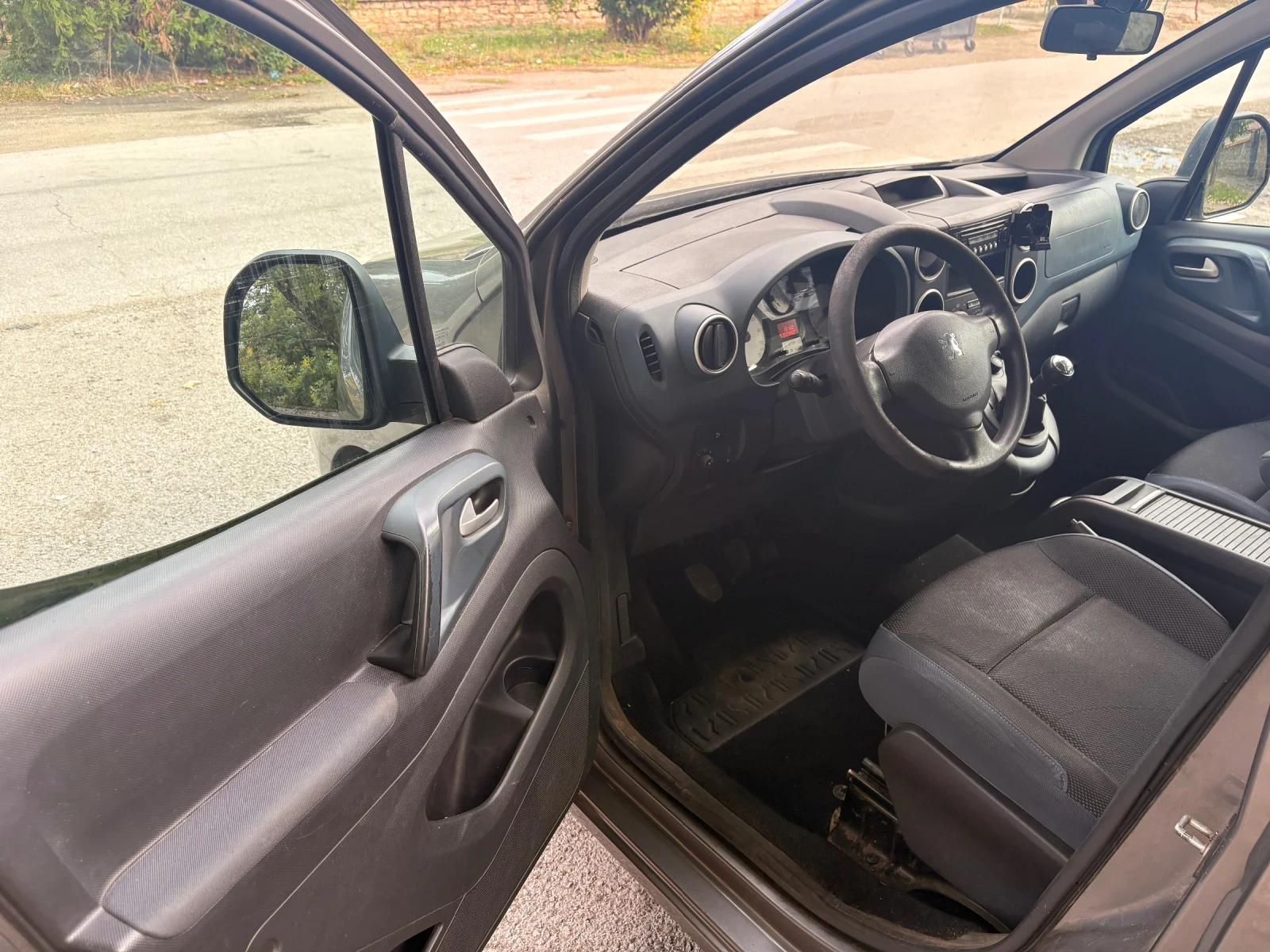 Peugeot Partner 1.6 tepee, снимка 11 - Автомобили и джипове - 56567414