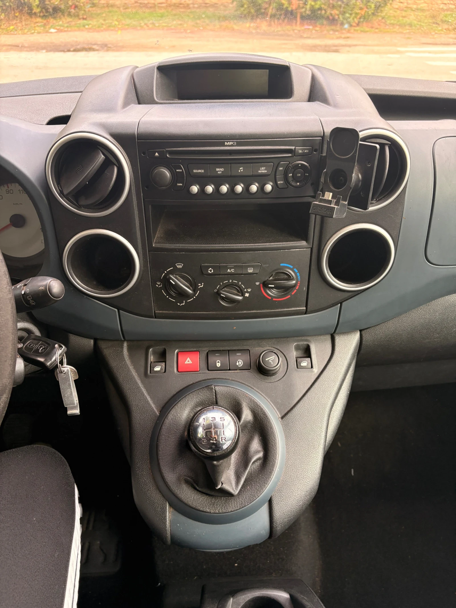 Peugeot Partner 1.6 tepee, снимка 13 - Автомобили и джипове - 56567414