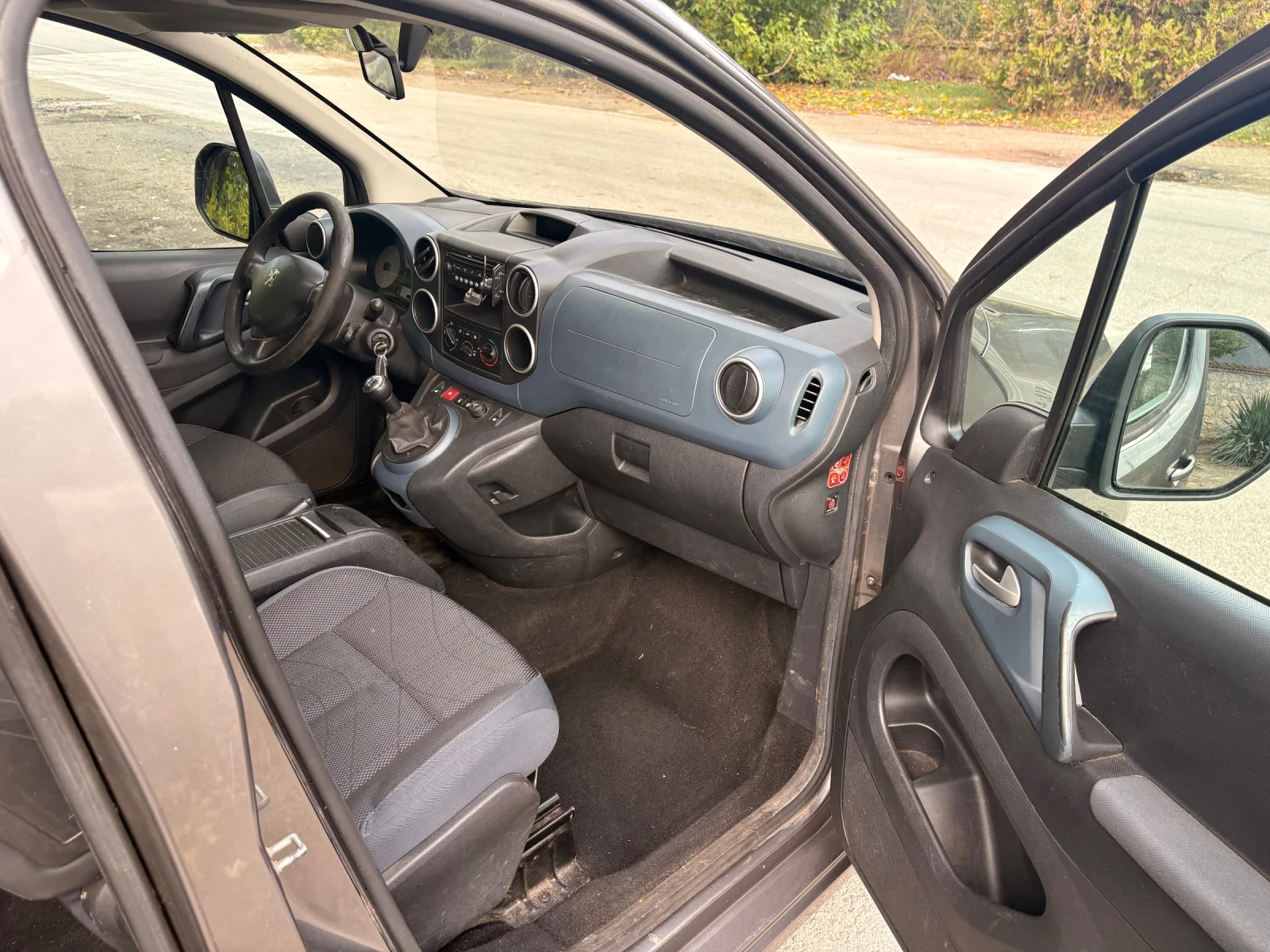 Peugeot Partner 1.6 tepee, снимка 9 - Автомобили и джипове - 56567414