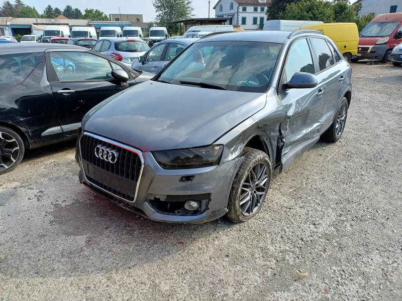 Audi Q3 2.0 , снимка 2 - Автомобили и джипове - 47232432