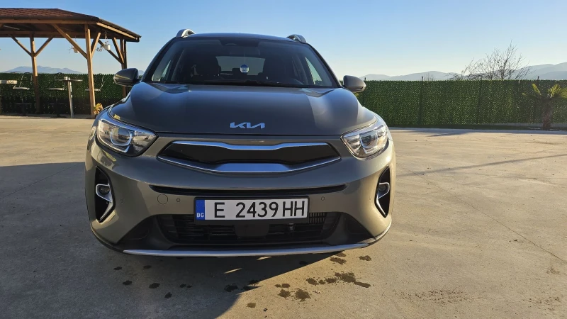 Kia Stonic, снимка 1 - Автомобили и джипове - 48201532