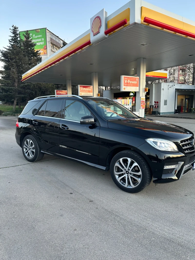 Mercedes-Benz ML 350 AMG FULL, снимка 1 - Автомобили и джипове - 49430249