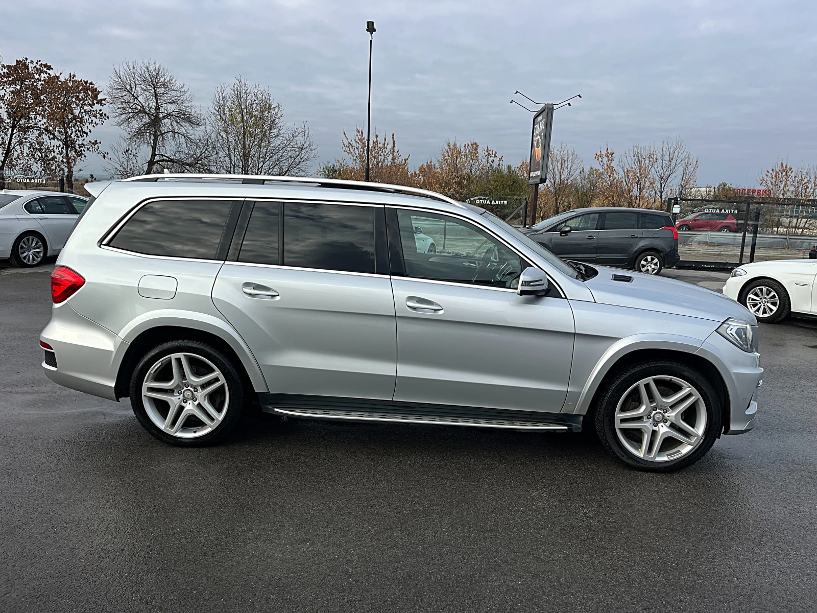 Mercedes-Benz GL 350 AMG OPTIK-PANORAMA-NAVI-LED-BIXENON-ПОДГРЯВАНЕ-FUL - изображение 2