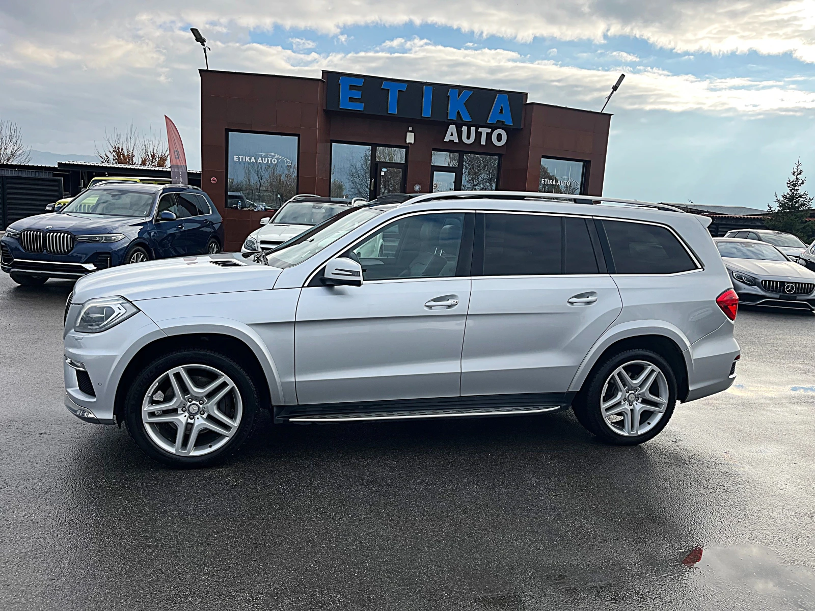 Mercedes-Benz GL 350 AMG OPTIK-PANORAMA-NAVI-LED-BIXENON-ПОДГРЯВАНЕ-FUL - изображение 4