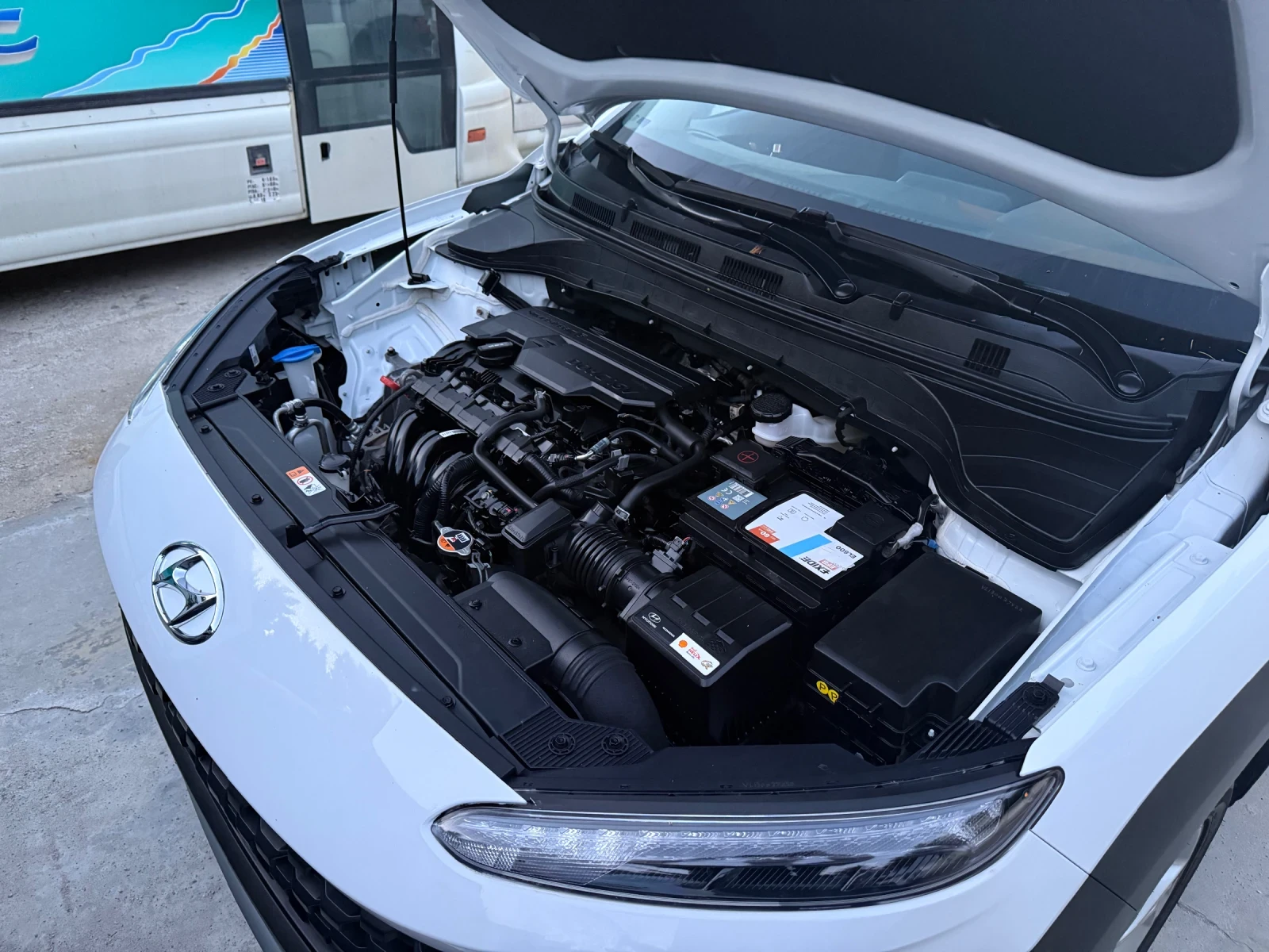 Hyundai Kona SEL 2.0 AWD Кожа Люк Дистроник , снимка 6 - Автомобили и джипове - 54389741