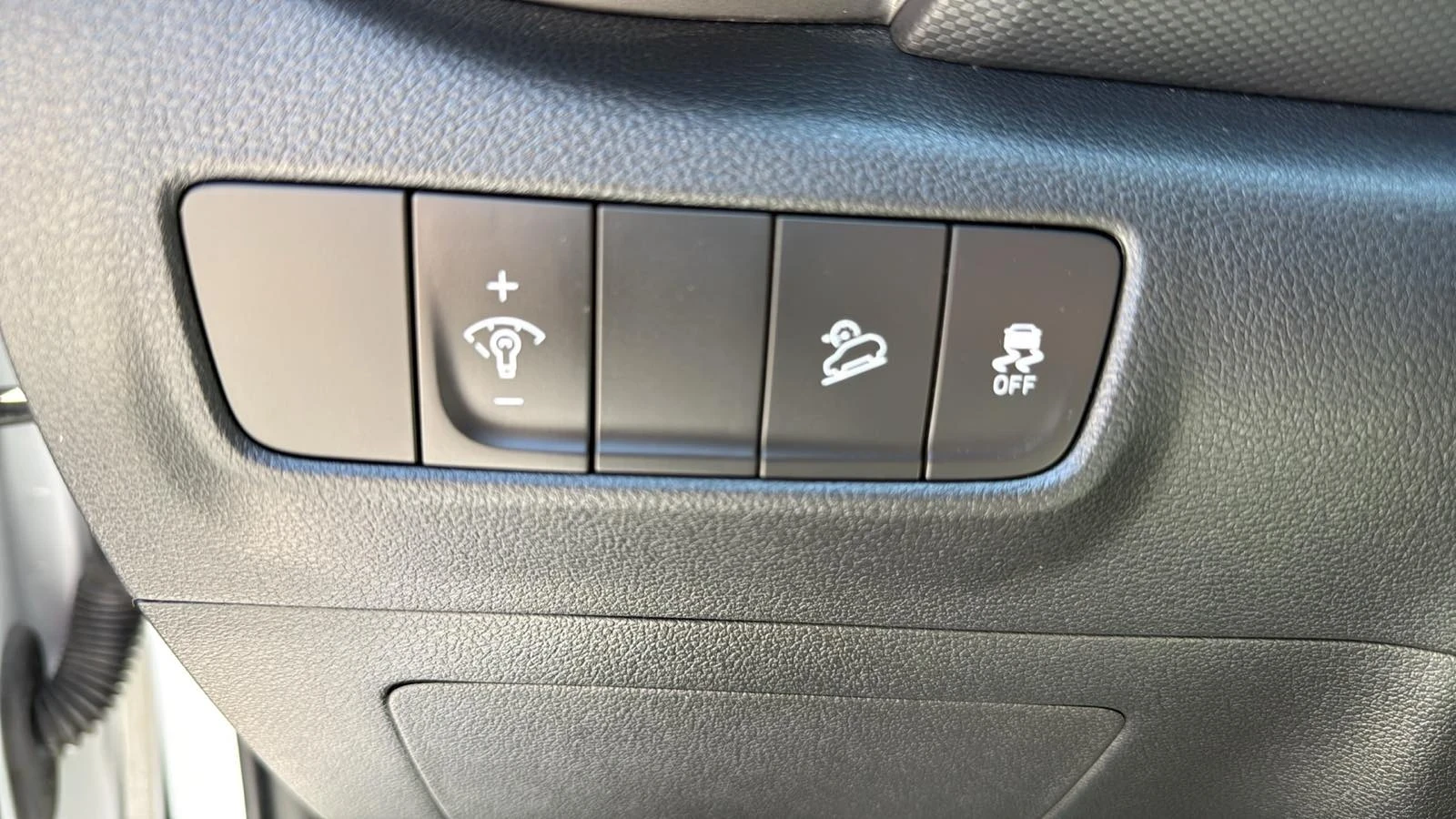 Hyundai Kona SEL 2.0 AWD Кожа Люк Дистроник , снимка 9 - Автомобили и джипове - 54389741