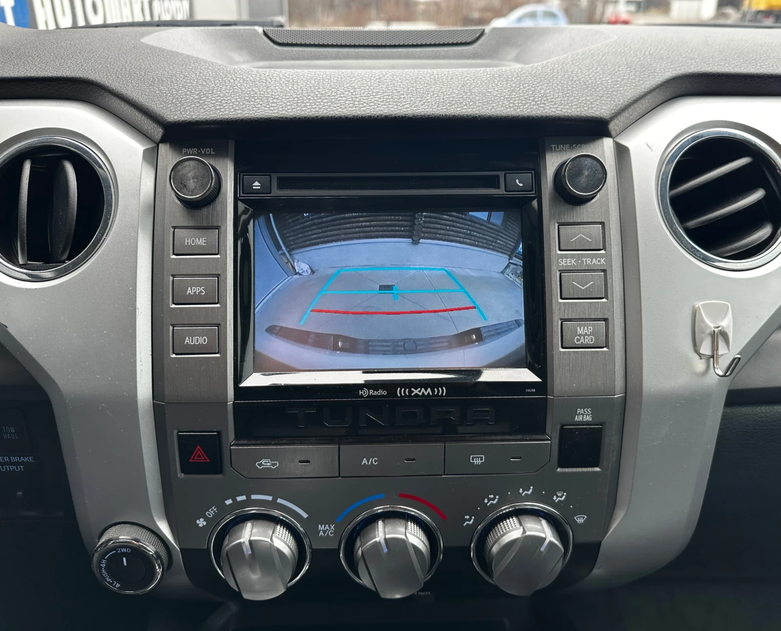 Toyota Tundra 5.7 Facelift, снимка 12 - Автомобили и джипове - 54422895