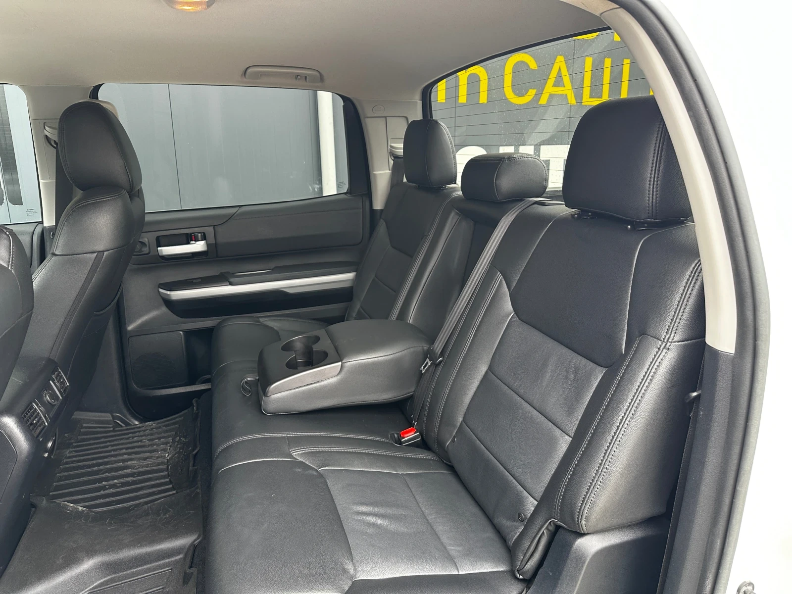 Toyota Tundra 5.7 Facelift, снимка 15 - Автомобили и джипове - 54422895