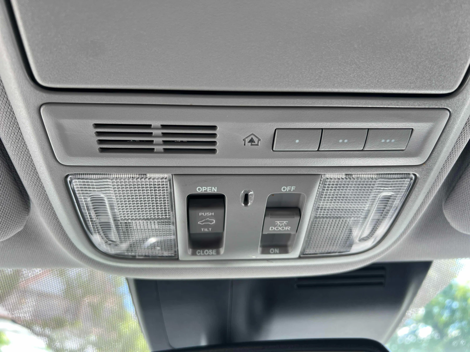 Honda Cr-v EX-L * 360 КАМЕРИ * ПАНОРАМА * ПОДГРЕВИ, снимка 15 - Автомобили и джипове - 54934790