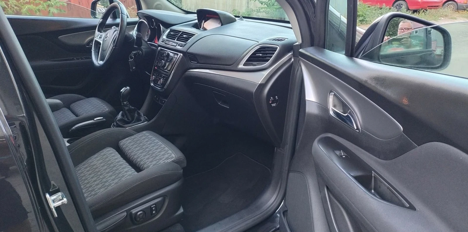 Opel Mokka 1.6 136коня нов внос Швейцария фулл уникат!, снимка 8 - Автомобили и джипове - 55732457