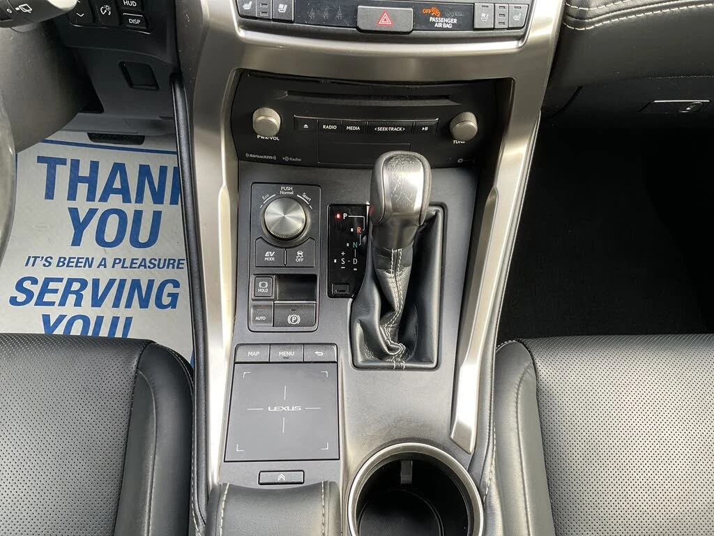 Lexus NX 300h ОБДУХВАНЕ* 360 КАМЕРИ* ШИБИДАХ* КРАЙНА ЦЕНА, снимка 15 - Автомобили и джипове - 55942355
