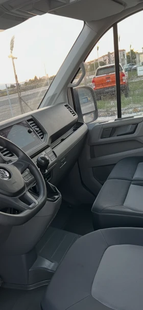 VW Crafter 2.0 TDI, падащ борд , климатик. EURO6d. | Auto.bg — изображение 17