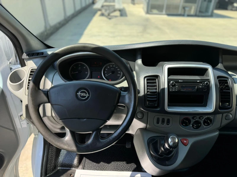 Opel Vivaro 2.0 dCi Euro 5, снимка 10 - Бусове и автобуси - 47040213