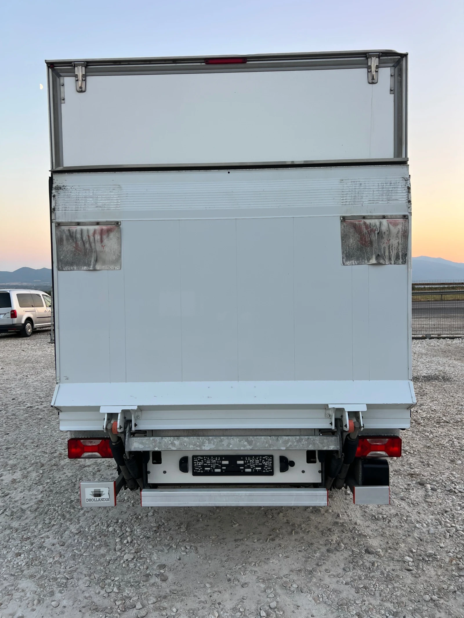 VW Crafter 2.0 TDI, падащ борд , климатик. EURO6d., снимка 9 - Бусове и автобуси - 55754026